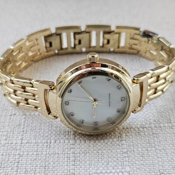 Accessories - Women Wristwatch Quartz Analog Wrist Watch Gold Tone genuine diamonds